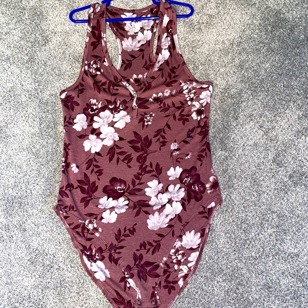 American Eagle floral bodysuit, never worn